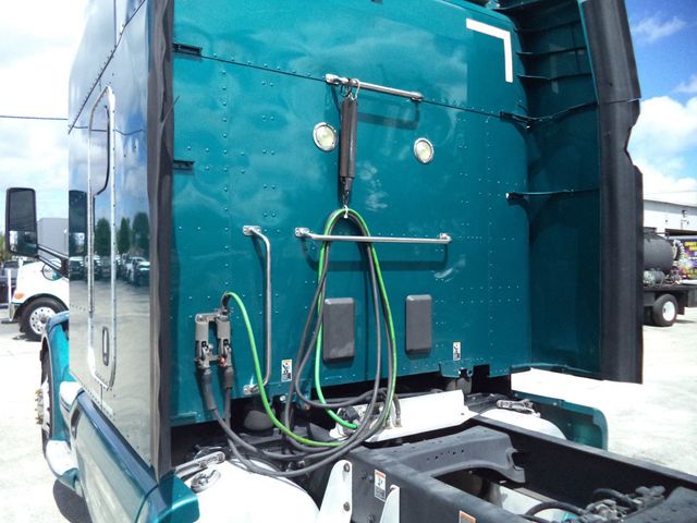 2016 Peterbilt 579 69 Inch Sleeper Truck Day Cab Truck Tandem Axle - 22929557 - 16