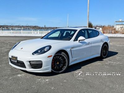 2016 Porsche Panamera GTS