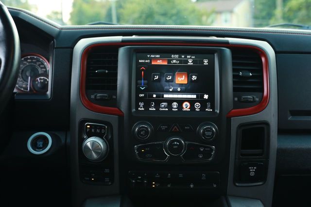 2016 Ram 1500 4WD Crew Cab 140.5" Rebel - 21004340 - 32