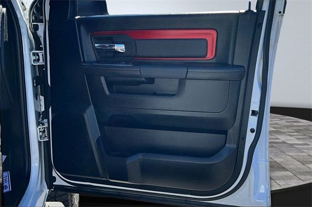 2016 Ram 1500 4WD Crew Cab 140.5" Rebel - 22921758 - 15