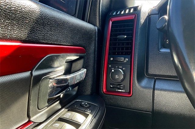 2016 Ram 1500 4WD Crew Cab 140.5" Rebel - 22921758 - 27