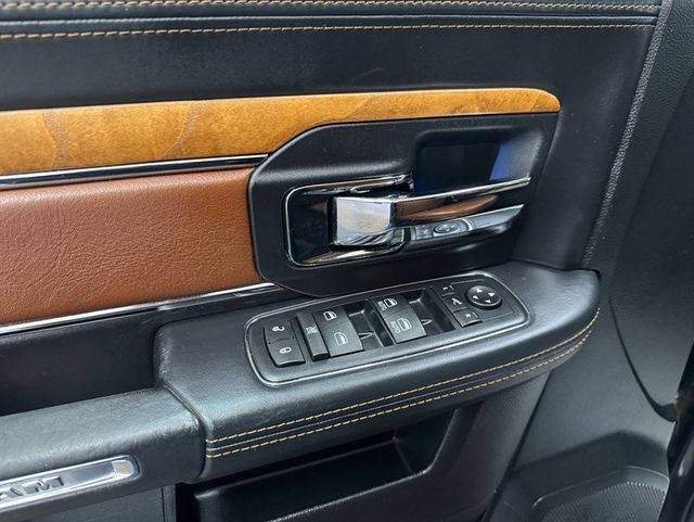 2016 Ram 1500 Longhorn Crew Cab SWB 4WD - 22936135 - 11