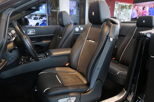 2016 Rolls-Royce Dawn 393 - 22938145 - 12