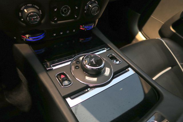 2016 Rolls-Royce Dawn 393 - 22938145 - 18