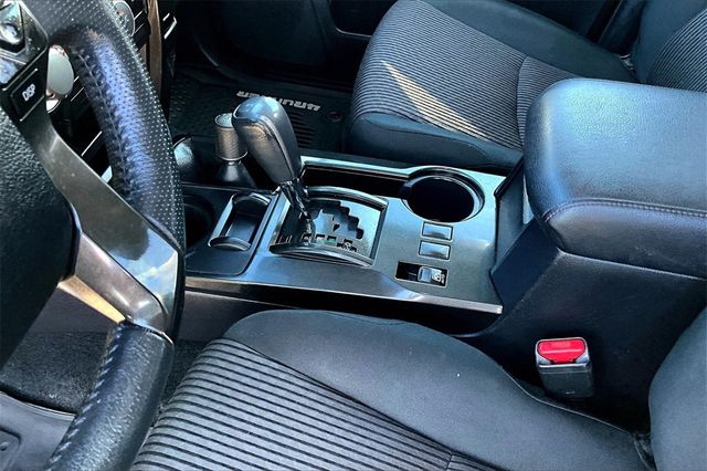 2016 Toyota 4Runner 4WD 4dr V6 Trail - 22940367 - 30