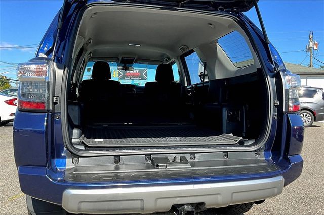 2016 Toyota 4Runner 4WD 4dr V6 Trail - 22940367 - 35