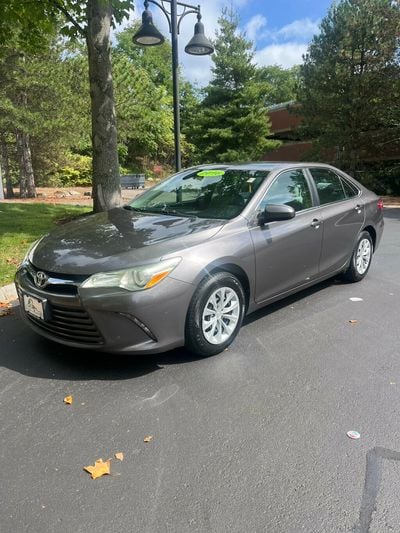 2016 Toyota Camry - 4T4BF1FK7GR557109