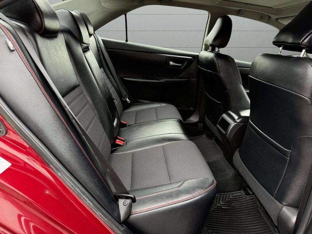 2016 Toyota Camry Hybrid 4dr Sedan SE - 22931356 - 15