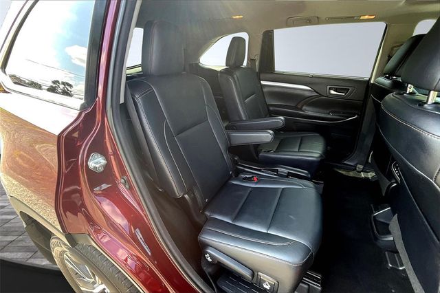 2016 Toyota Highlander AWD 4dr V6 XLE - 22939121 - 13