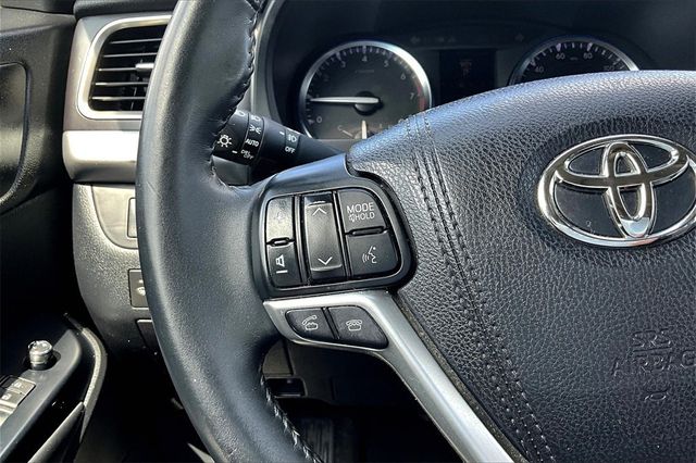 2016 Toyota Highlander AWD 4dr V6 XLE - 22939121 - 20