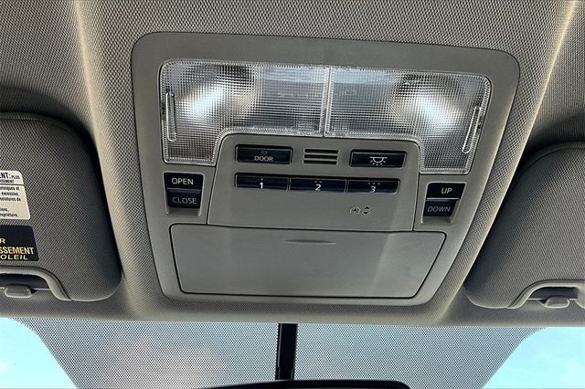 2016 Toyota Highlander AWD 4dr V6 XLE - 22939121 - 29