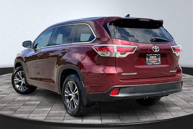 2016 Toyota Highlander AWD 4dr V6 XLE - 22939121 - 6