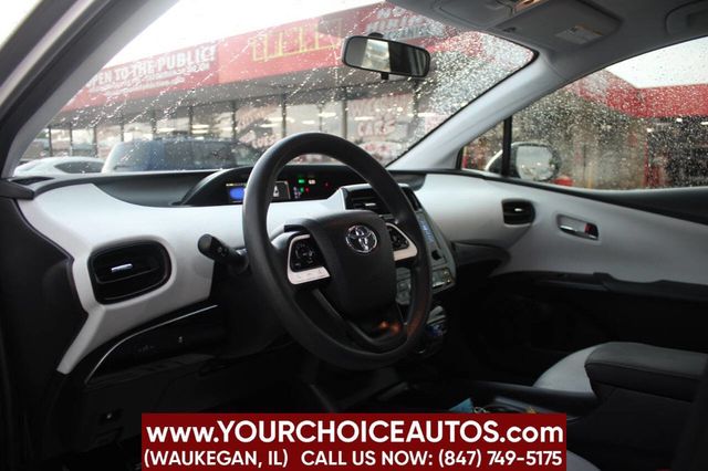 2016 Toyota Prius 5dr Hatchback Two - 22903344 - 9