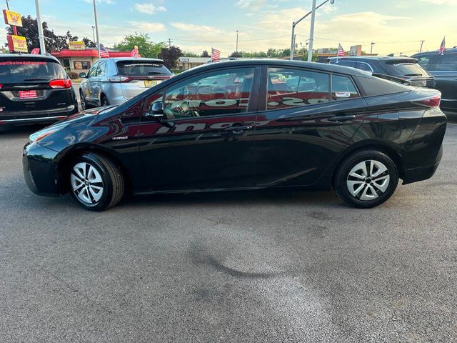 2016 Toyota Prius Three 4dr Hatchback - 22880872 - 1
