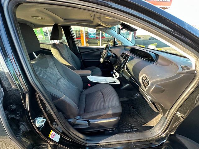 2016 Toyota Prius Three 4dr Hatchback - 22880872 - 26