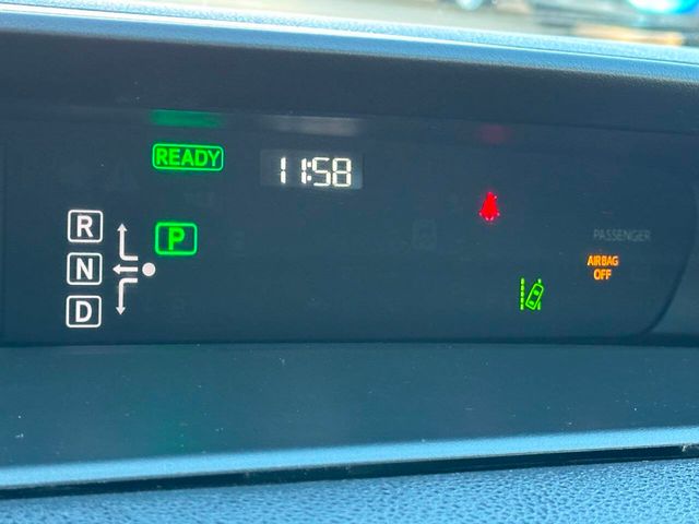 2016 Toyota Prius Three 4dr Hatchback - 22880872 - 38