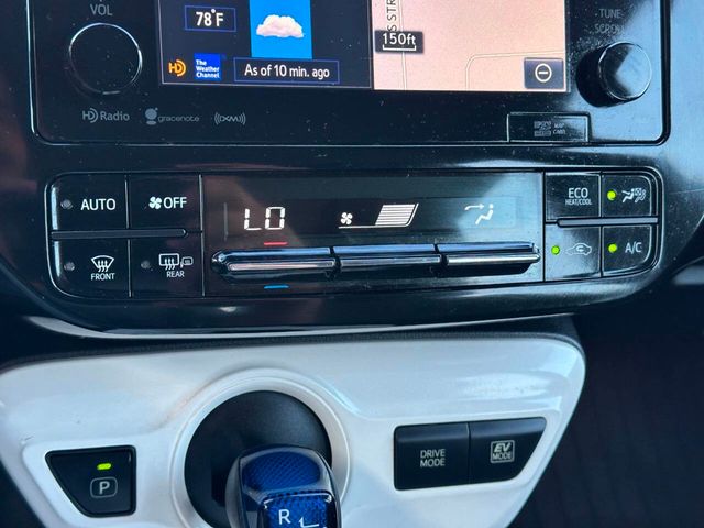 2016 Toyota Prius Three 4dr Hatchback - 22880872 - 44