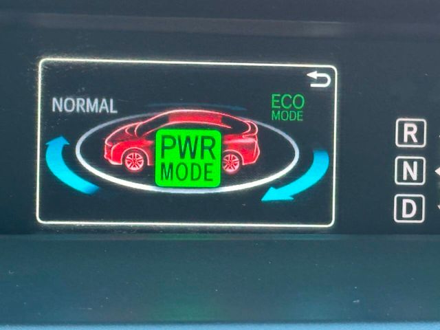 2016 Toyota Prius Three 4dr Hatchback - 22880872 - 49