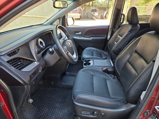 2016 Toyota Sienna 2015 Toyota Sienna SE - 22915232 - 28