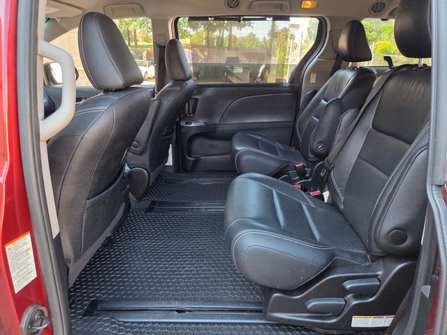 2016 Toyota Sienna 2015 Toyota Sienna SE - 22915232 - 32