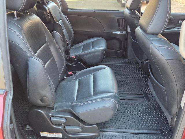 2016 Toyota Sienna 2015 Toyota Sienna SE - 22915232 - 36