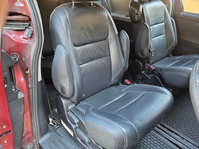 2016 Toyota Sienna 2015 Toyota Sienna SE - 22915232 - 37