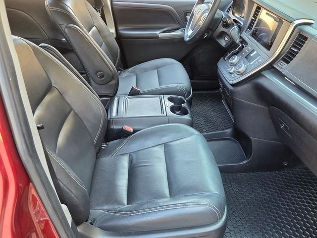 2016 Toyota Sienna 2015 Toyota Sienna SE - 22915232 - 38