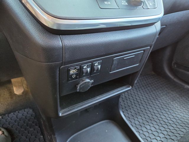 2016 Toyota Sienna 2015 Toyota Sienna SE - 22915232 - 48