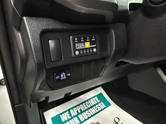 2016 Toyota Tacoma SR5 Access Cab 4WD V6 Automatic - 22937392 - 12