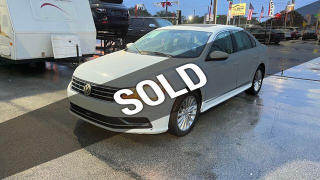 2016 Volkswagen Passat  - 22240236 - 0