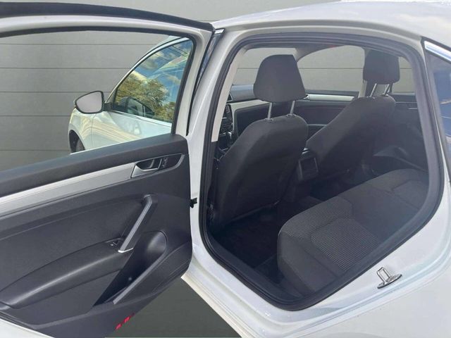 2016 Volkswagen Passat 1.8T R Line 4dr Sedan PZEV - 22936477 - 16