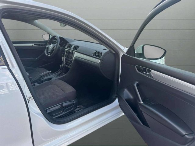 2016 Volkswagen Passat 1.8T R Line 4dr Sedan PZEV - 22936477 - 20