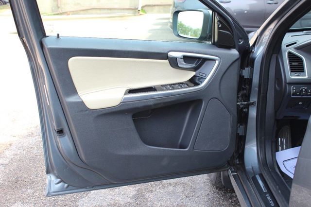 2016 Volvo XC60 AWD 4dr T6 Platinum - 22899817 - 8