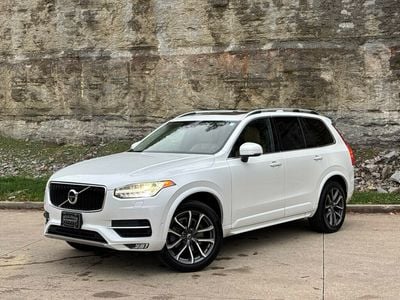 2016 Volvo XC90 Momentum