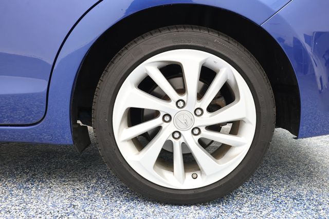 2017 Acura ILX Sedan w/Technology Plus Pkg - 22937465 - 5