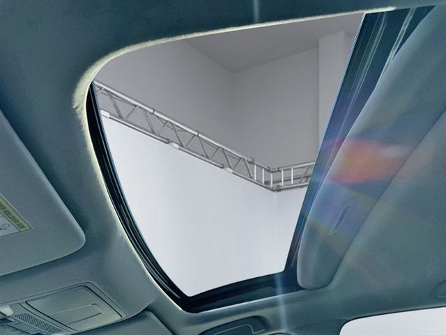 2017 Acura RDX 6-Spd AT AWD - 22936140 - 18