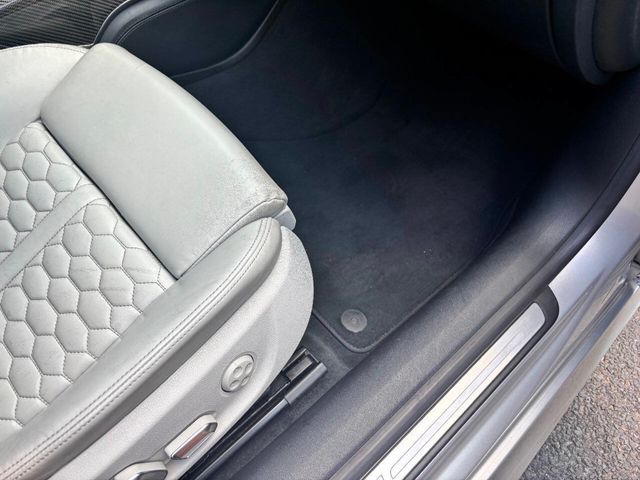 2017 Audi RS 7 4.0 TFSI Prestige - 22906833 - 32