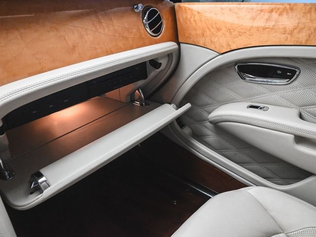2017 Bentley Mulsanne Base - 22914597 - 18
