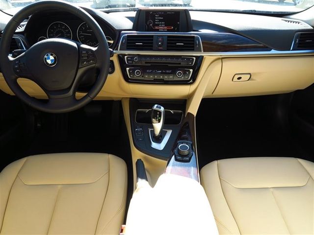 2017 BMW 3 Series 320i - 17046323 - 12