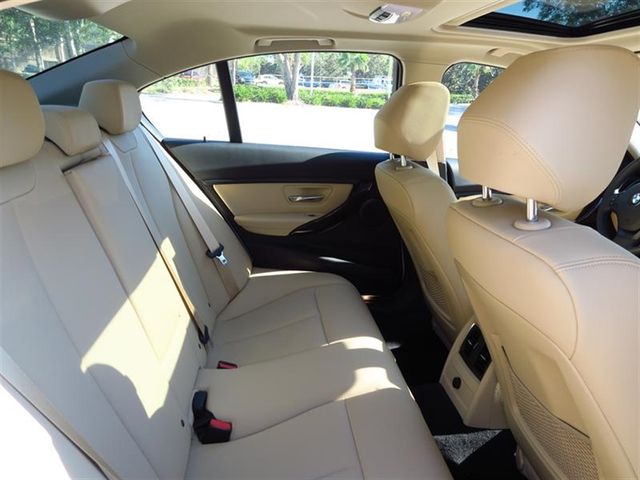 2017 BMW 3 Series 320i - 17046323 - 16