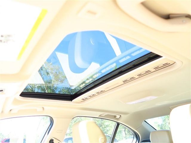 2017 BMW 3 Series 320i - 17046323 - 21