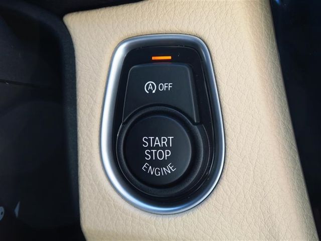 2017 BMW 3 Series 320i - 17046323 - 25