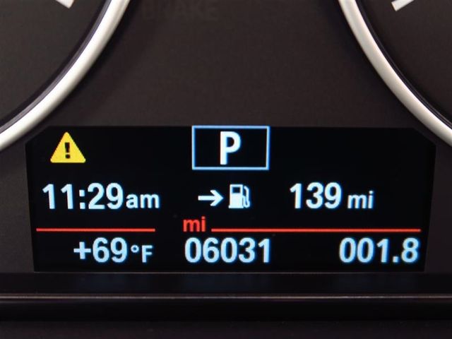 2017 BMW 3 Series 320i - 17046323 - 29