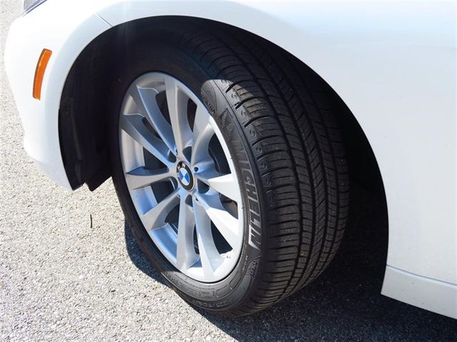 2017 BMW 3 Series 320i - 17046323 - 30