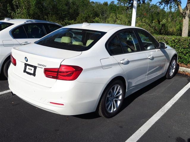 2017 BMW 3 Series 320i - 17046323 - 3