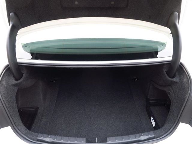 2017 BMW 3 Series 320i xDrive - 17042077 - 10