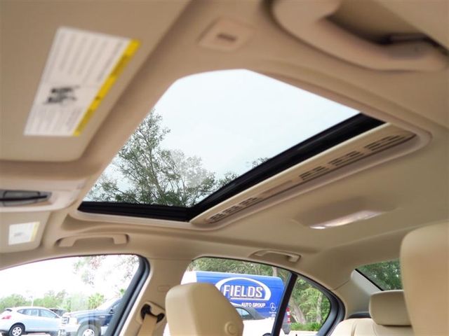 2017 BMW 3 Series 320i xDrive - 17042077 - 21