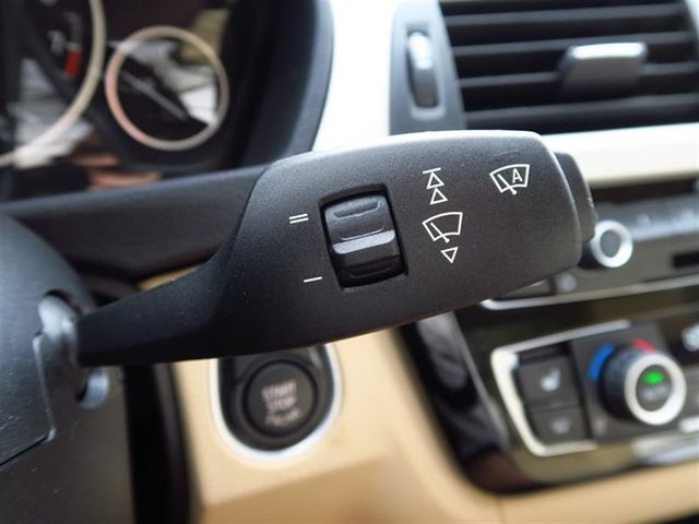 2017 BMW 3 Series 320i xDrive - 17042077 - 27