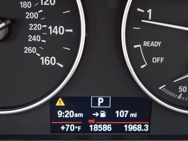 2017 BMW 3 Series 320i xDrive - 17042077 - 29