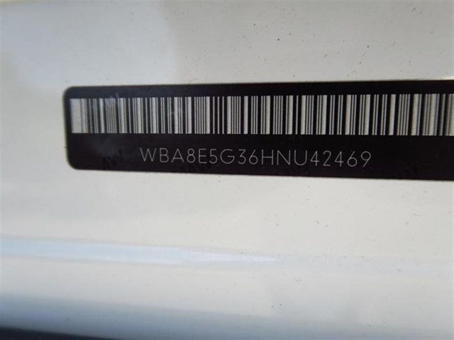 2017 BMW 3 Series 320i xDrive - 17042077 - 4